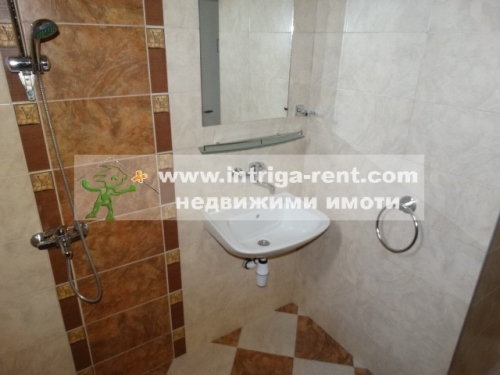 Three-room monolithic apartment for rent, located in the Uchilishni neighborhood of the city of Haskovo.